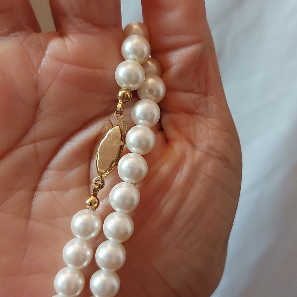 Vintage White Faux Pearl Bead Necklace with Fish Hook Clasp - Picture 5 of 6